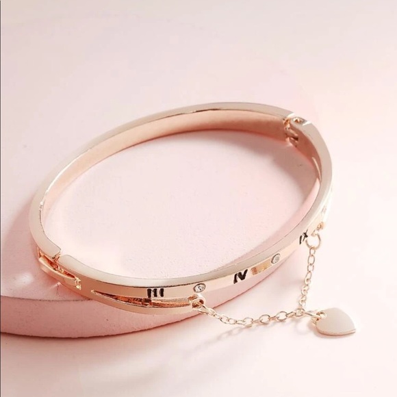 Jewelry - Roman Numeral Heart Shaped Bracelet